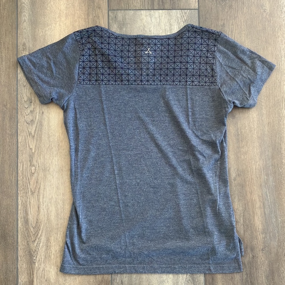 NWOT Aspire V-Neck T-Shirt - Picture 3 of 5